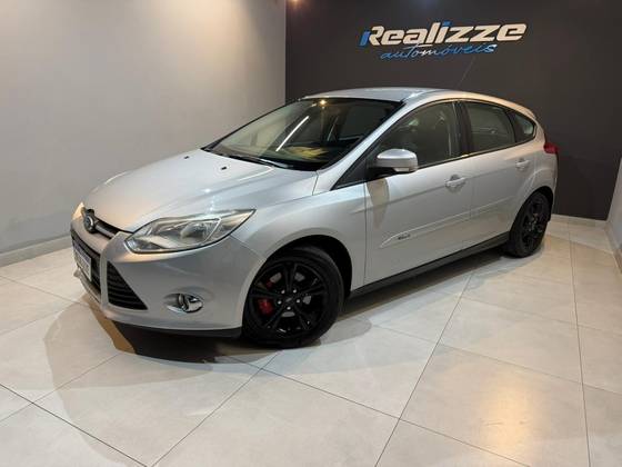 FORD FOCUS 1.6 S SEDAN 16V FLEX 4P POWERSHIFT FORD FOCUS 1.6 S SEDAN 16V FLEX 4P POWERSHIFT